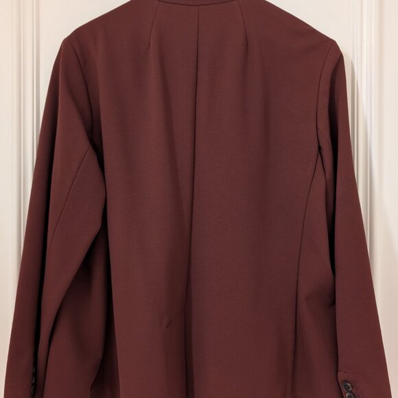 Old Navy Classic Ponte-Knit Blazer in Wine Purple - Picture 3 of 7